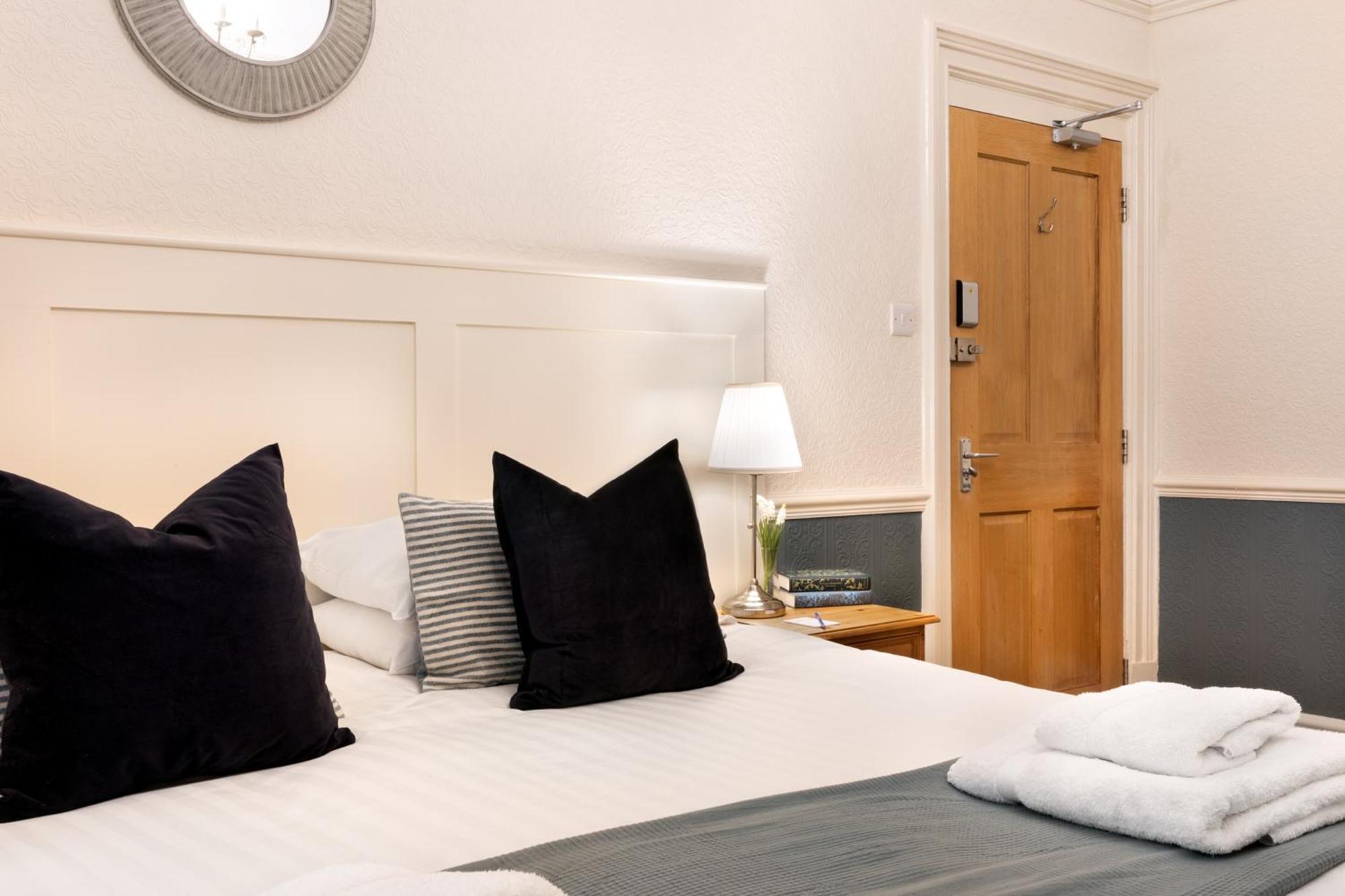 Fountains Guest House - Harrogate Stays Exterior foto